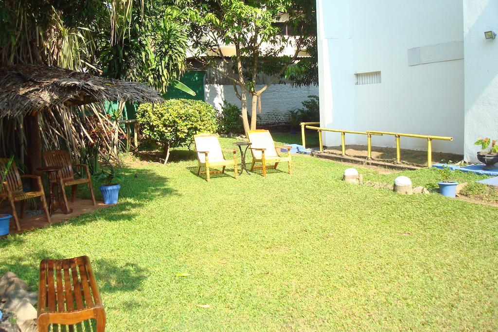 Blue Seas Guest House 마운트 라비니아 외부 사진