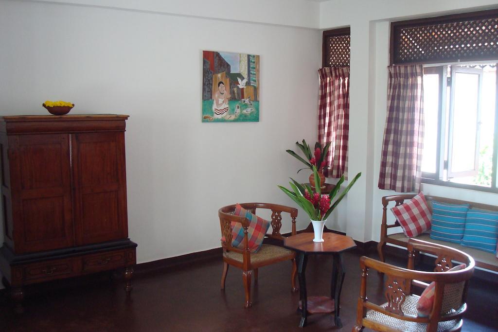Blue Seas Guest House 마운트 라비니아 외부 사진