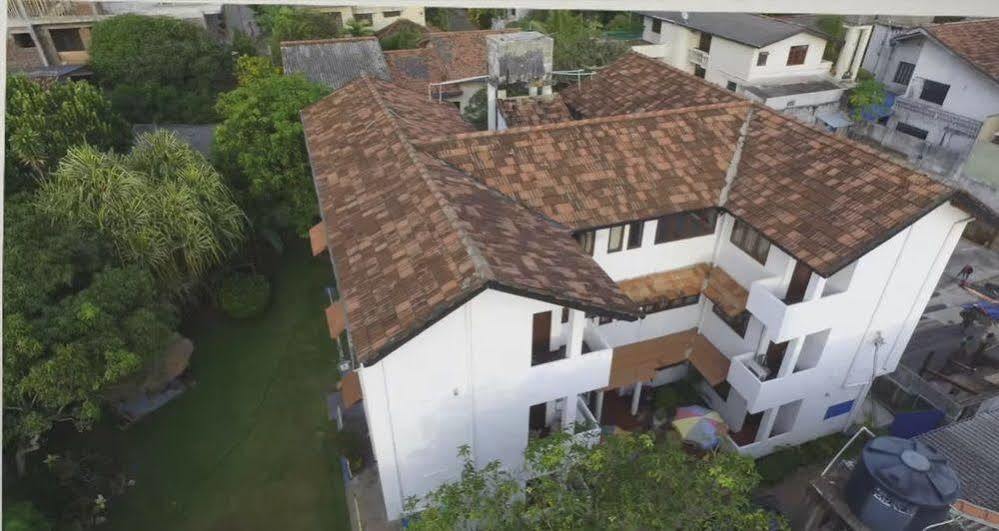 Blue Seas Guest House 마운트 라비니아 외부 사진