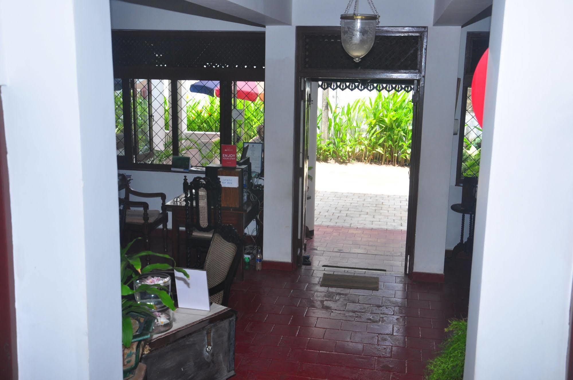 Blue Seas Guest House 마운트 라비니아 외부 사진